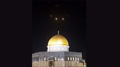 Ngeri! Begini Penampakan Langit Israel yang Dipenuhi Rudal Iran