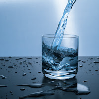 Minum Air Putih Sehari Berapa Liter, Ini Penjelasan nya