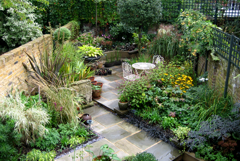 Small Garden design: Garden Design For Small Spaces