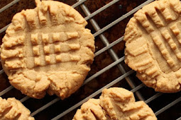 Four-Ingredient Flourless Peanut Butter Cookies