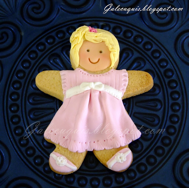 galleta fondant muñeca embarazada