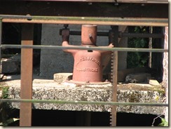 Alken, Koutermanstraat 1: de Dorpsmolen. Zie http://www.molenechos.org/molen.php?AdvSearch=261