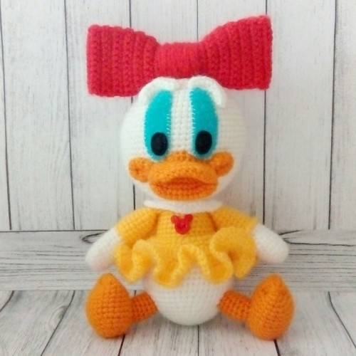 Webby Duck - Free Amigurumi Pattern