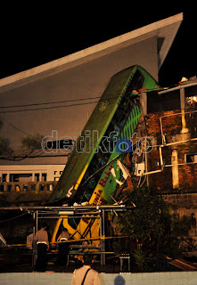 Foto Kecelakaan Bus di Cisarua Bogor