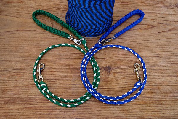 Paracord Lovers パラコードラヴァース どこにでも結べるリードの作り方 パラコードの編み方解説