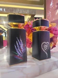 Dubai Calligrapy, UAE Calligrapy, Emarati Calligraper, Calligrapy Dubai, Engraving Artist Dubai, Copperplate Calligrapy, Wedding and Invitation Cards Calligrapy