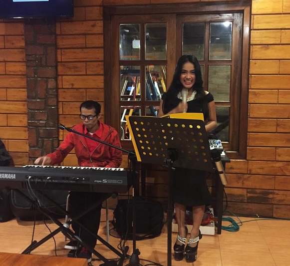 Fasilitas Keren Bumi Aki - Live Music