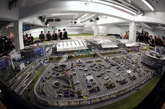 pocongggg.blogspot.com - MINIATUR BANDARA TERBESAR DI DUNIA