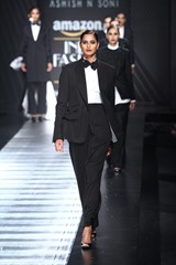 AIFWSS17-Ashishnsoni-rajeshpratapsingh-Mystylespots-10