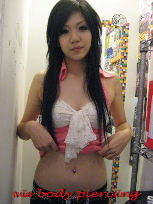 Navel piercing Navel piercing