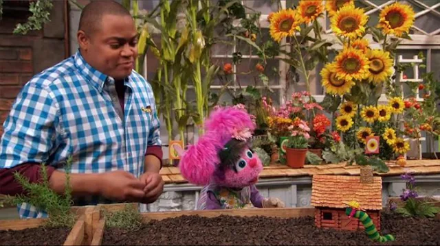 Sesame Street Episode 4719 House of Worm