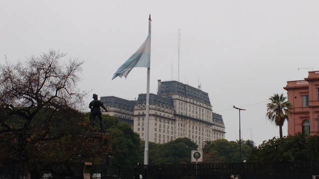 Bandera Nacional y Monumento a Juan de Garay, Buenos Aires