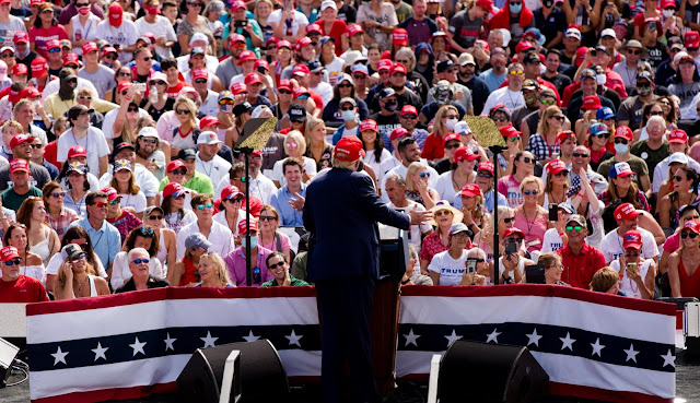 Trump, Photo "Donald Trump" by Dan Scavino