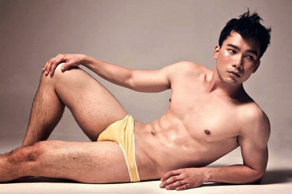 http://gayasiancollection.com/hot-asian-hunks-muscular-asian-hunk-collection-1/