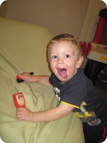 mackietongueout