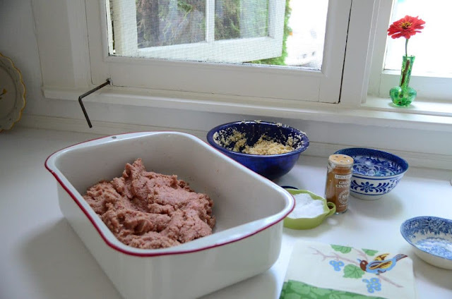 Making the kibbeh