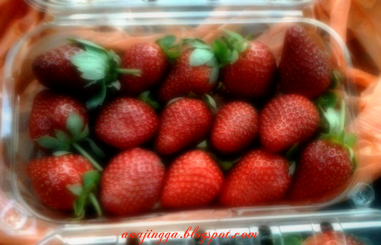 Aiskrim Dan Strawberry