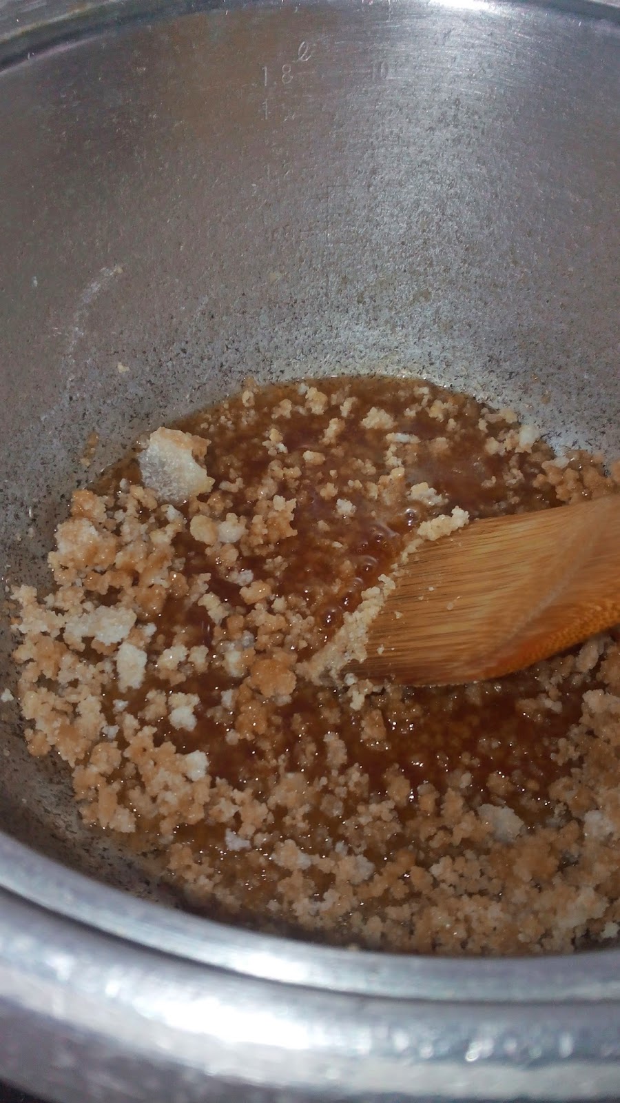Sajian Dapur Bonda: Kek Gula Hangus, Kudapan Keluarga di 