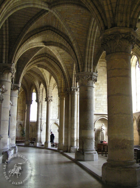 REIMS (51) - Basilique Saint-Remi (XIe-XVe siècles) (Intérieur)