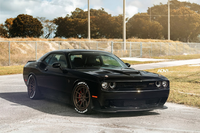 Dodge Challenger Hellcat SRT whit ADV.1 Wheels