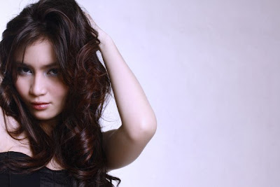 Kiki Azhari, Indonesian cute girl.... Asian Beautiful Girls (ABG)