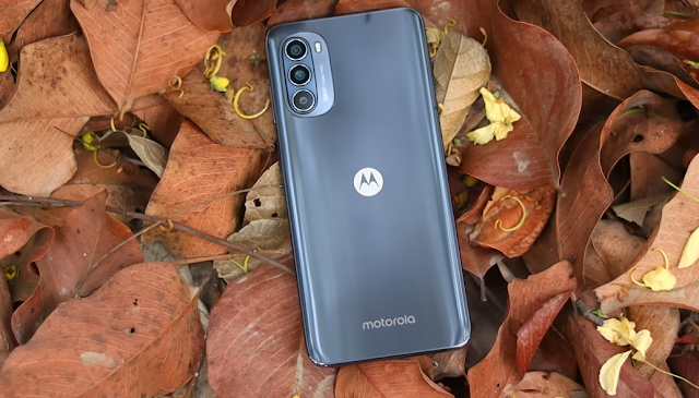 Moto G52 Review
