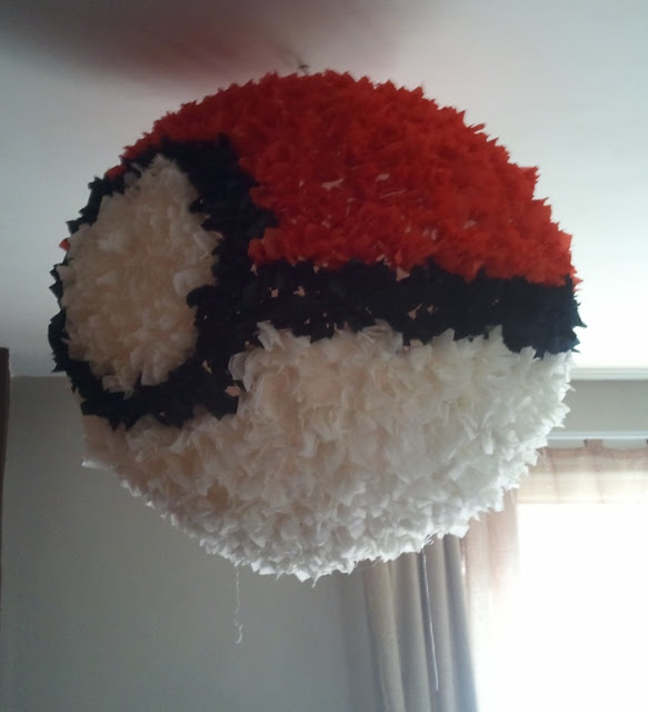 Pokeball Regolit Pinata