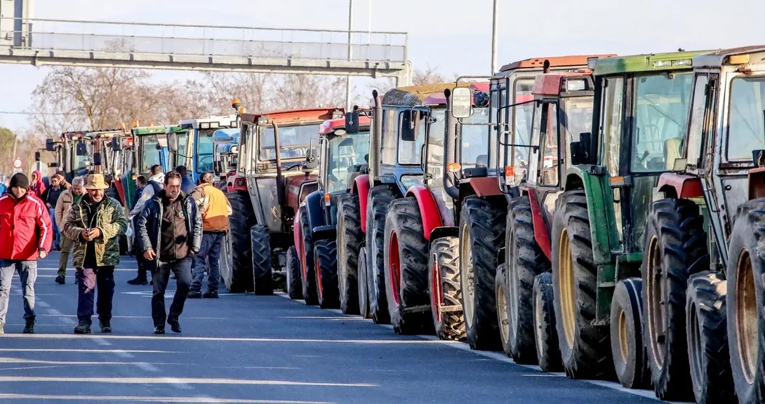 ΚΚΕ: Αλληλεγγύη στο δίκαιο αγώνα των βιοπαλαιστών αγροτών! Ένοχες η ΚΑΠ και η «γκριζοπράσινη» στρατηγική ΕΕ - κυβερνήσεων