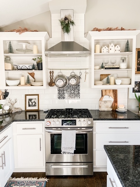 Neutral winter kitchen decorations