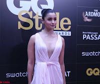 Alia Bhatt looks beautiful stunning in a Light Pink Deep neck Gown ~  Exclusive 025.jpg