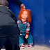 Boneco Chucky é preso por “ameaçar” pessoas com uma faca 