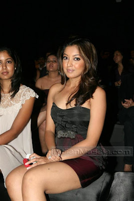 MASALA BLOG Hot Actress TANUSHREE DUTTA Hot Pics in Black Dress