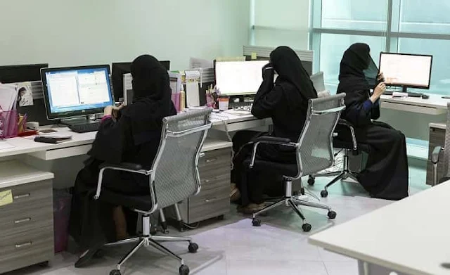 Expats can switch Jobs more freely now, As 1 year must for transfer removed - Saudi-Expatriates.com