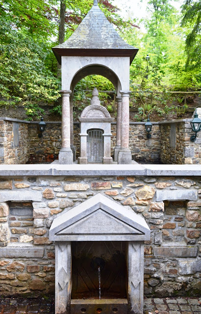 wallonië waterland, spa, Les Bobelins,  tsaar Peter De Grote, La Source de Geronstère Spa, Antoine Fontaine, Les Lacs d’Eau d’Heure, natuurdomein Bérinzenne, Water- en Bosmuseum Bérinzenne, hoge venen, packraften Nisramont, natuurpark van de twee Ourthes, grotten van neptunus, L’Eau Noire, Le Fondry des Chiens, les jardins d'o Nismes, Chateau Licot, vakantie wallonië,