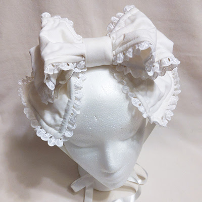 Metamorphose Solid Colored Ribbon Headdress with Lace (2005) Offwhite