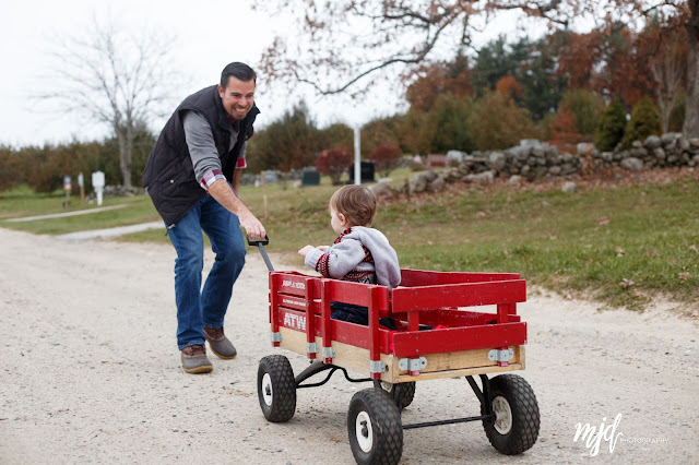 MJD Photography, Martha Duffy, Davidson Family, Lifestyle Family Session, Mack's Apple Orchard, Londonderry, NH, New Hampshire, New Hampshire Family Photographer