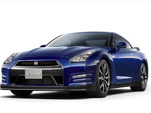 Nissan GT-R 2011 (5)