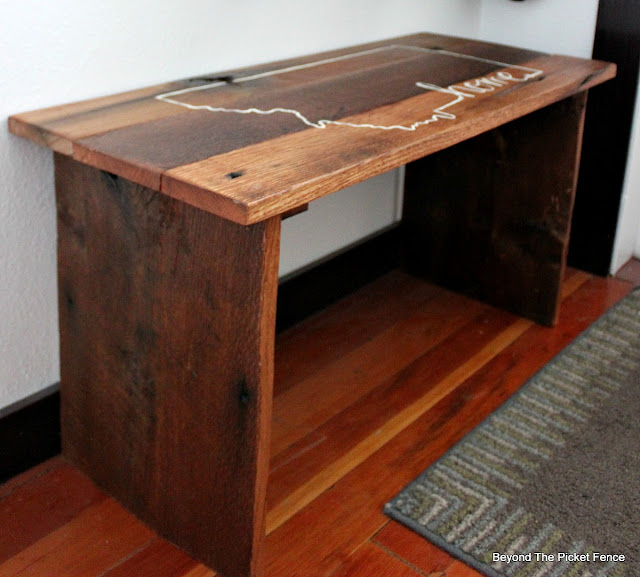 barn wood bench to build for the entryway