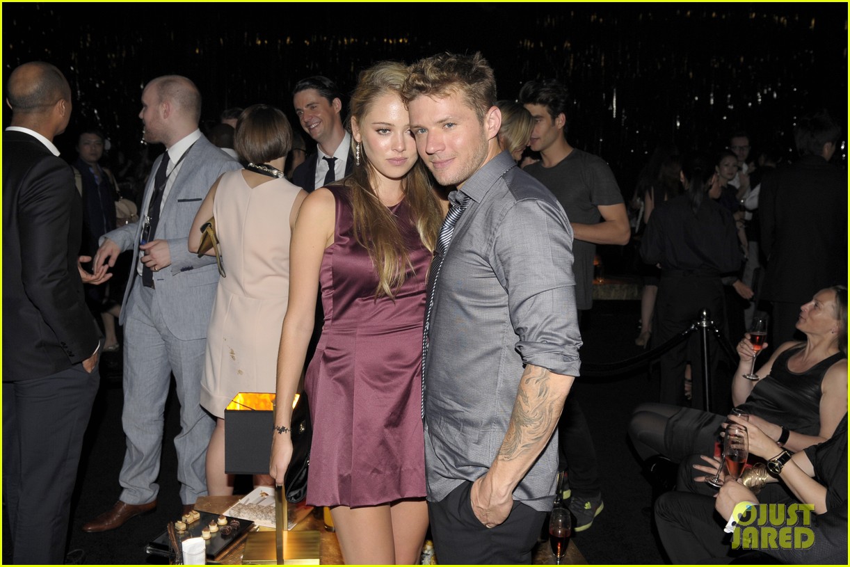 Ryan Phillippe With His Girlfriend Paulina Slagter In These Pictures ...