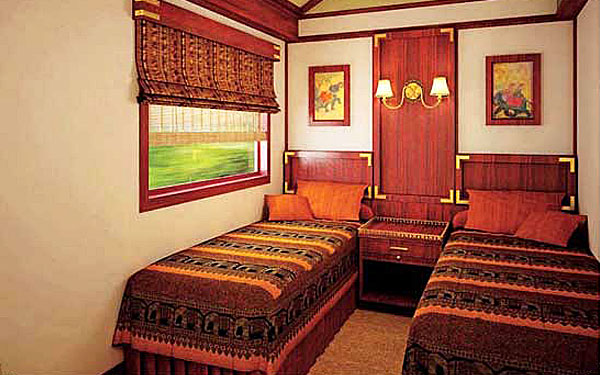 Deluxe Twin Bedroom