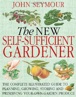 The NEW Self-Sufficient Gardener - John Seymour