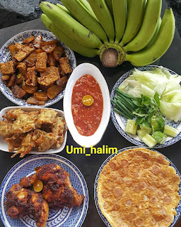 Hidangan sahur hari ketiga Ramadhan 2022 Ayam Panggang Kecap dan Tahu  kentang kecap