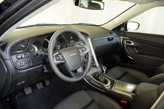 2010 Saab 95 Sedan Interior design