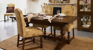 Old Charm Dining Suite