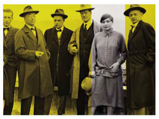 Gunta Stolzl with other Bauhaus masters