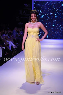 Kajal Agarwal Ramp Walk @ CVM Exports Show From International Jewellery Week !