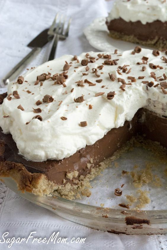 SugarFree Chocolate Cream Pie made lower in carbs, and with a nut free and sugar free pie crust! Healthier but decadent dessert for the holidays! #vegan #dessert
