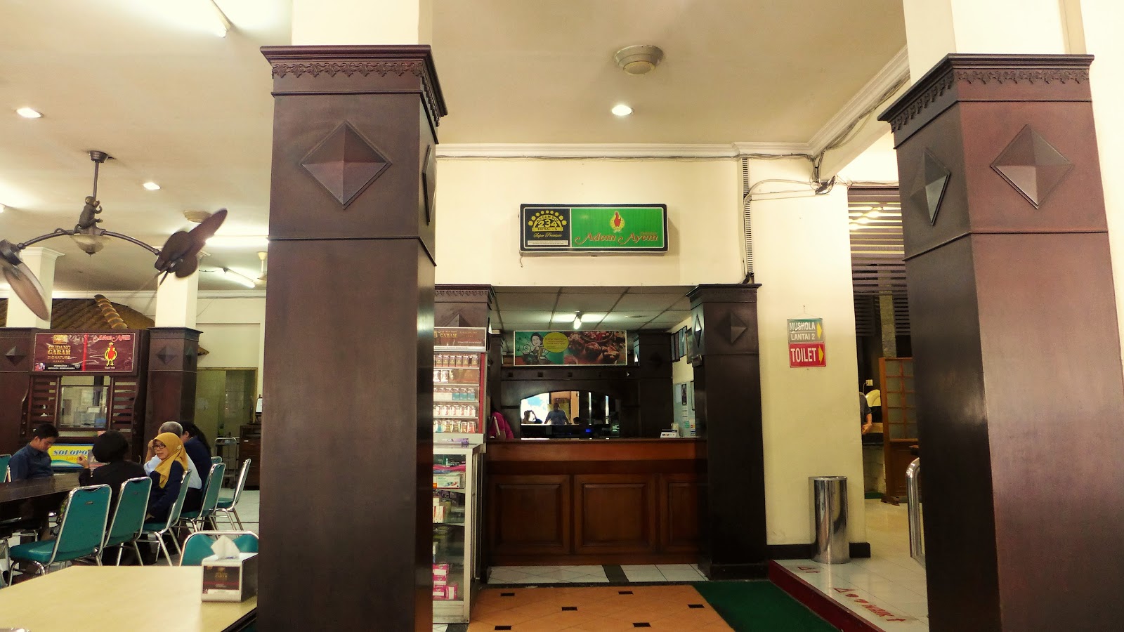 Resto Adem Ayem Solo