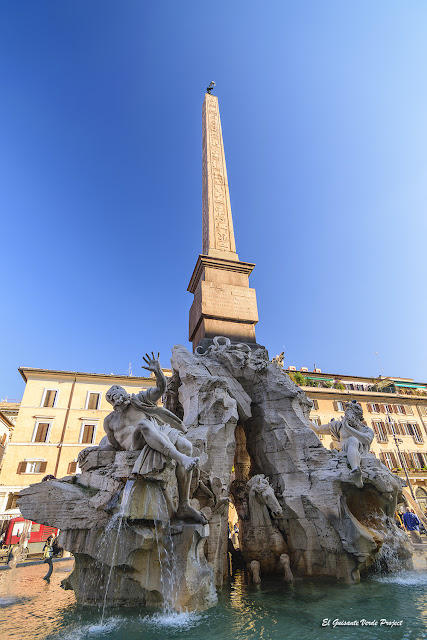 Roma, Fuente de los Cuatros Ríos en Piazza Navona, por El Guisante Verde Project