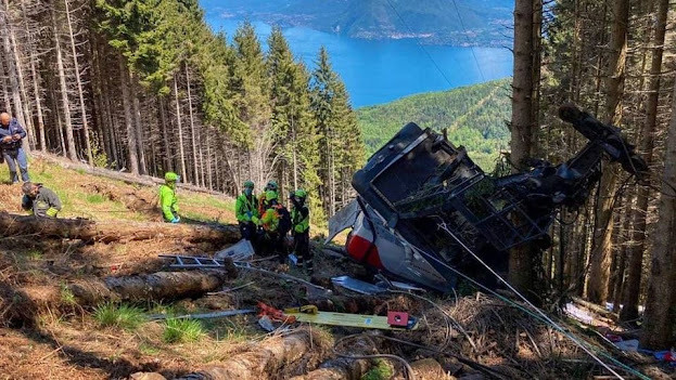  14 muertos por la caída de un teleférico en los Alpes italianos. 